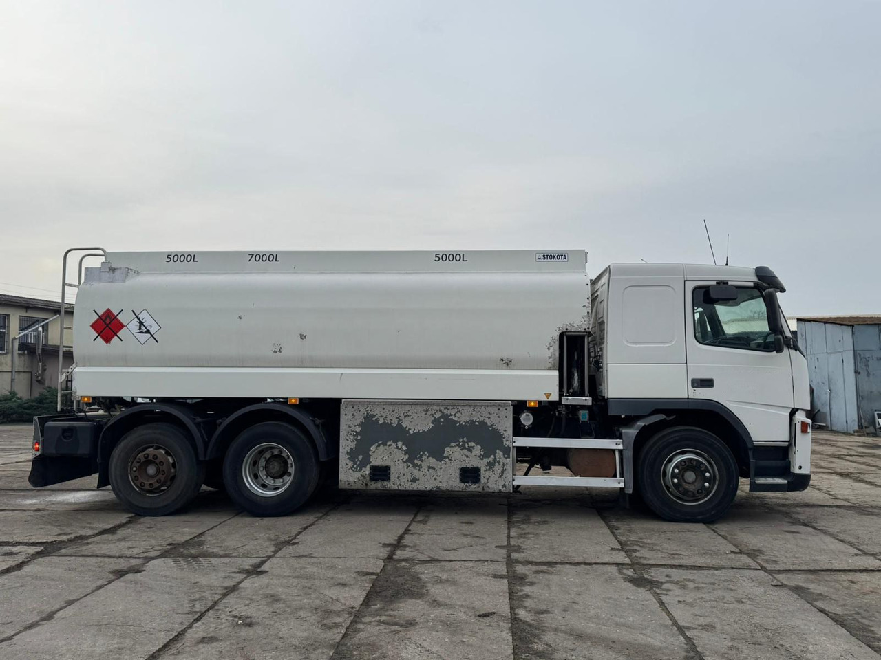 VOLVO FM12.380 - Säiliöauto: kuva VOLVO FM12.380 - Säiliöauto VOLVO FM12.380 - Säiliöauto: kuva VOLVO FM12.380 - Säiliöauto
