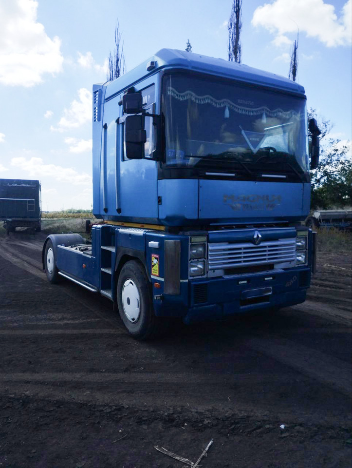 RENAULT Magnum 480 - Vetopöytäauto: kuva RENAULT Magnum 480 - Vetopöytäauto RENAULT Magnum 480 - Vetopöytäauto: kuva RENAULT Magnum 480 - Vetopöytäauto