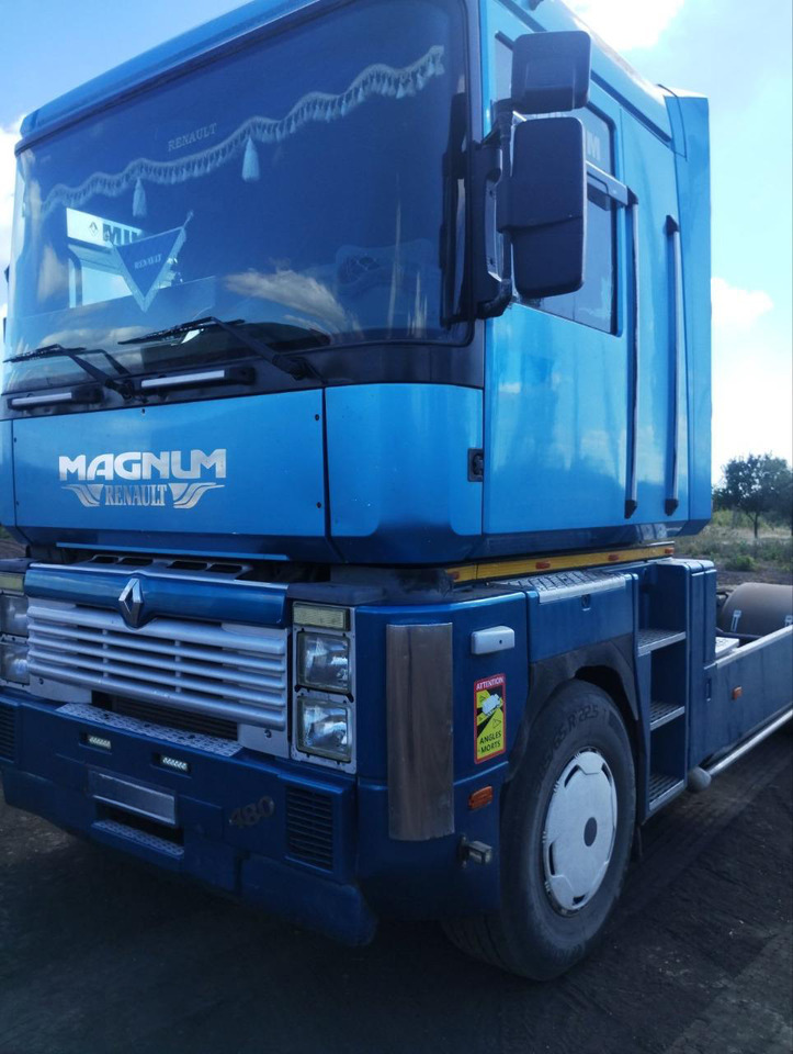 RENAULT Magnum 480 - Vetopöytäauto: kuva RENAULT Magnum 480 - Vetopöytäauto RENAULT Magnum 480 - Vetopöytäauto: kuva RENAULT Magnum 480 - Vetopöytäauto