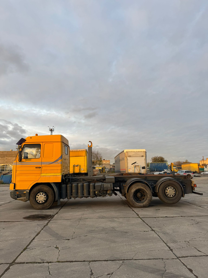 SCANIA 113M 380 - Vetopöytäauto: kuva SCANIA 113M 380 - Vetopöytäauto SCANIA 113M 380 - Vetopöytäauto: kuva SCANIA 113M 380 - Vetopöytäauto