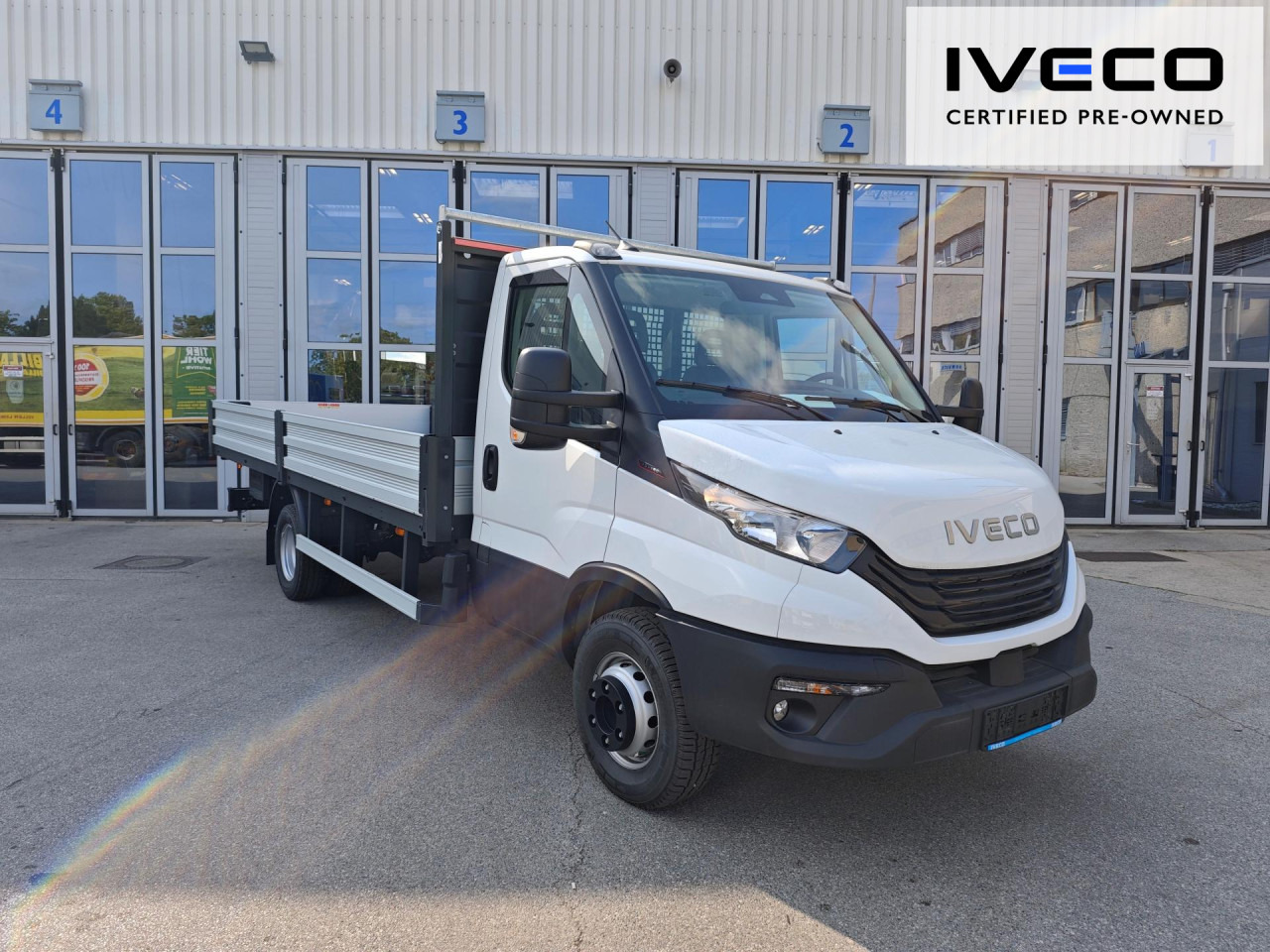 IVECO Pritsche - Lava-kuorma-auto: kuva IVECO Pritsche - Lava-kuorma-auto IVECO Pritsche - Lava-kuorma-auto: kuva IVECO Pritsche - Lava-kuorma-auto