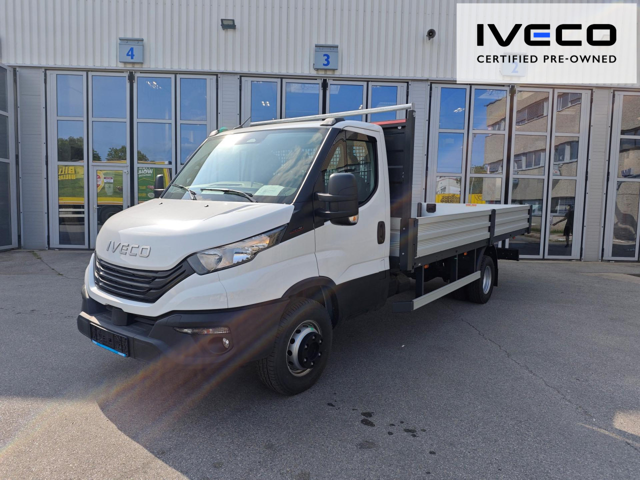 IVECO Pritsche - Lava-kuorma-auto: kuva IVECO Pritsche - Lava-kuorma-auto IVECO Pritsche - Lava-kuorma-auto: kuva IVECO Pritsche - Lava-kuorma-auto