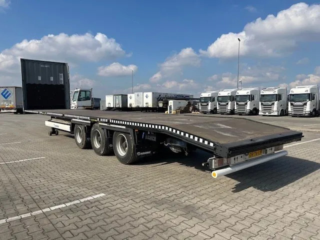 Umpikori puoliperävaunu Krone 2018 XL P400 MEGA HUPAC - FERRY SPEC TRAILER WITH RAMPS: kuva Umpikori puoliperävaunu Krone 2018 XL P400 MEGA HUPAC - FERRY SPEC TRAILER WITH RAMPS Umpikori puoliperävaunu Krone 2018 XL P400 MEGA HUPAC - FERRY SPEC TRAILER WITH RAMPS: kuva Umpikori puoliperävaunu Krone 2018 XL P400 MEGA HUPAC - FERRY SPEC TRAILER WITH RAMPS