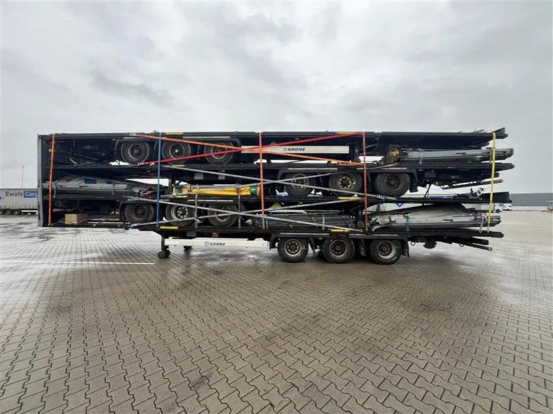 Umpikori puoliperävaunu Krone multiple 2014 & 2015 XL P400 mega huckepack curtain sided trailer stacks: kuva Umpikori puoliperävaunu Krone multiple 2014 & 2015 XL P400 mega huckepack curtain sided trailer stacks