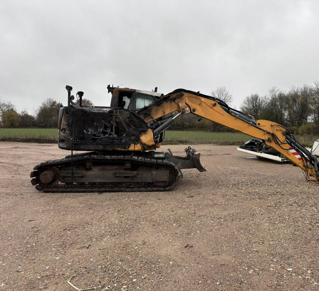 Liebherr 914 Compact for parts breaking dismantling - Telakaivukone: kuva Liebherr 914 Compact for parts breaking dismantling - Telakaivukone Liebherr 914 Compact for parts breaking dismantling - Telakaivukone: kuva Liebherr 914 Compact for parts breaking dismantling - Telakaivukone