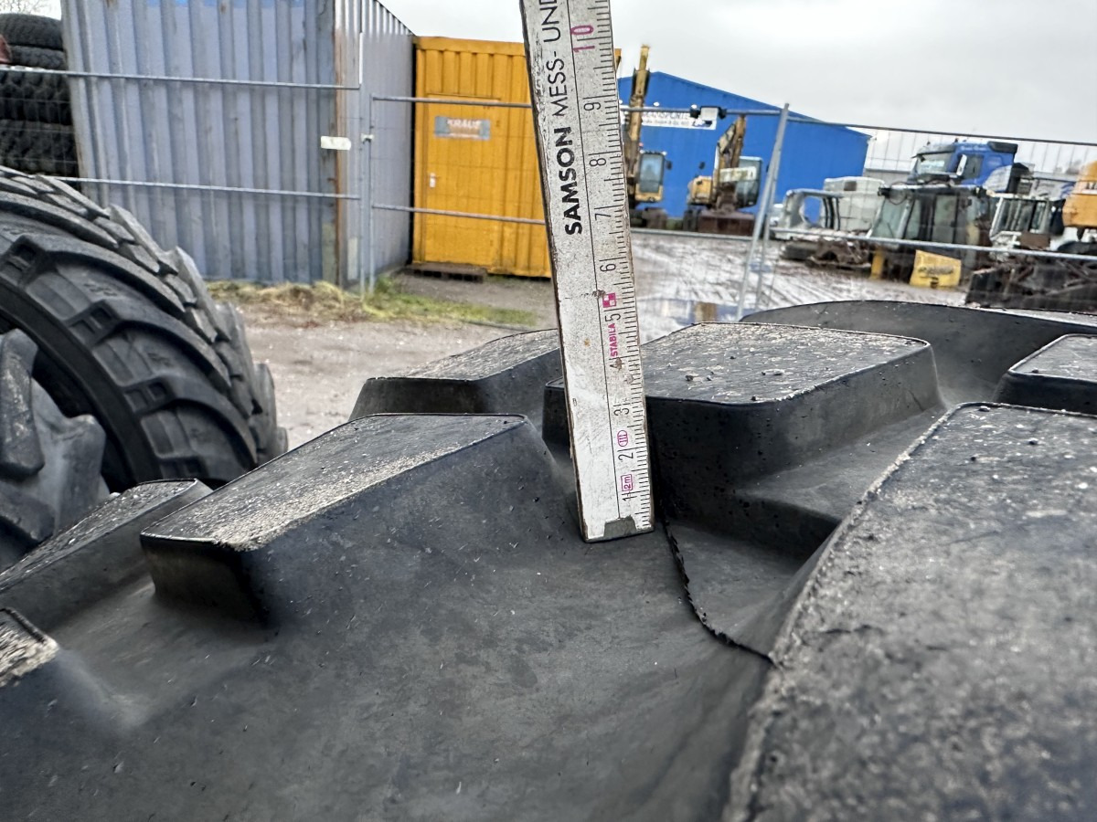 Rengas - Pyöräalustainen kaivinkone MITAS 445 / 65 R 22.5 Kompletträder - Complet tires: kuva Rengas - Pyöräalustainen kaivinkone MITAS 445 / 65 R 22.5 Kompletträder - Complet tires Rengas - Pyöräalustainen kaivinkone MITAS 445 / 65 R 22.5 Kompletträder - Complet tires: kuva Rengas - Pyöräalustainen kaivinkone MITAS 445 / 65 R 22.5 Kompletträder - Complet tires