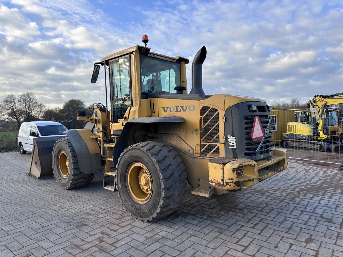 VOLVO L 60 F low Hours Klima Very good Condition - Pyöräkuormaaja: kuva VOLVO L 60 F low Hours Klima Very good Condition - Pyöräkuormaaja VOLVO L 60 F low Hours Klima Very good Condition - Pyöräkuormaaja: kuva VOLVO L 60 F low Hours Klima Very good Condition - Pyöräkuormaaja