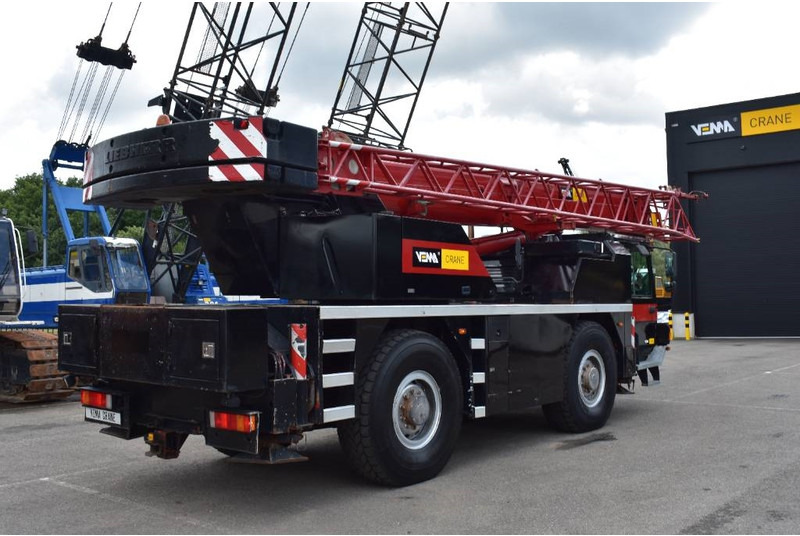 Kaikki maastonosturi Liebherr LTM 1030-2: kuva Kaikki maastonosturi Liebherr LTM 1030-2