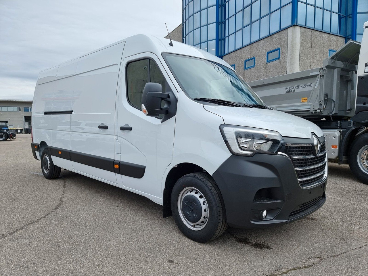 Renault Master L3H2 3,5t 150 PRO+ - Pakettiauto: kuva Renault Master L3H2 3,5t 150 PRO+ - Pakettiauto Renault Master L3H2 3,5t 150 PRO+ - Pakettiauto: kuva Renault Master L3H2 3,5t 150 PRO+ - Pakettiauto