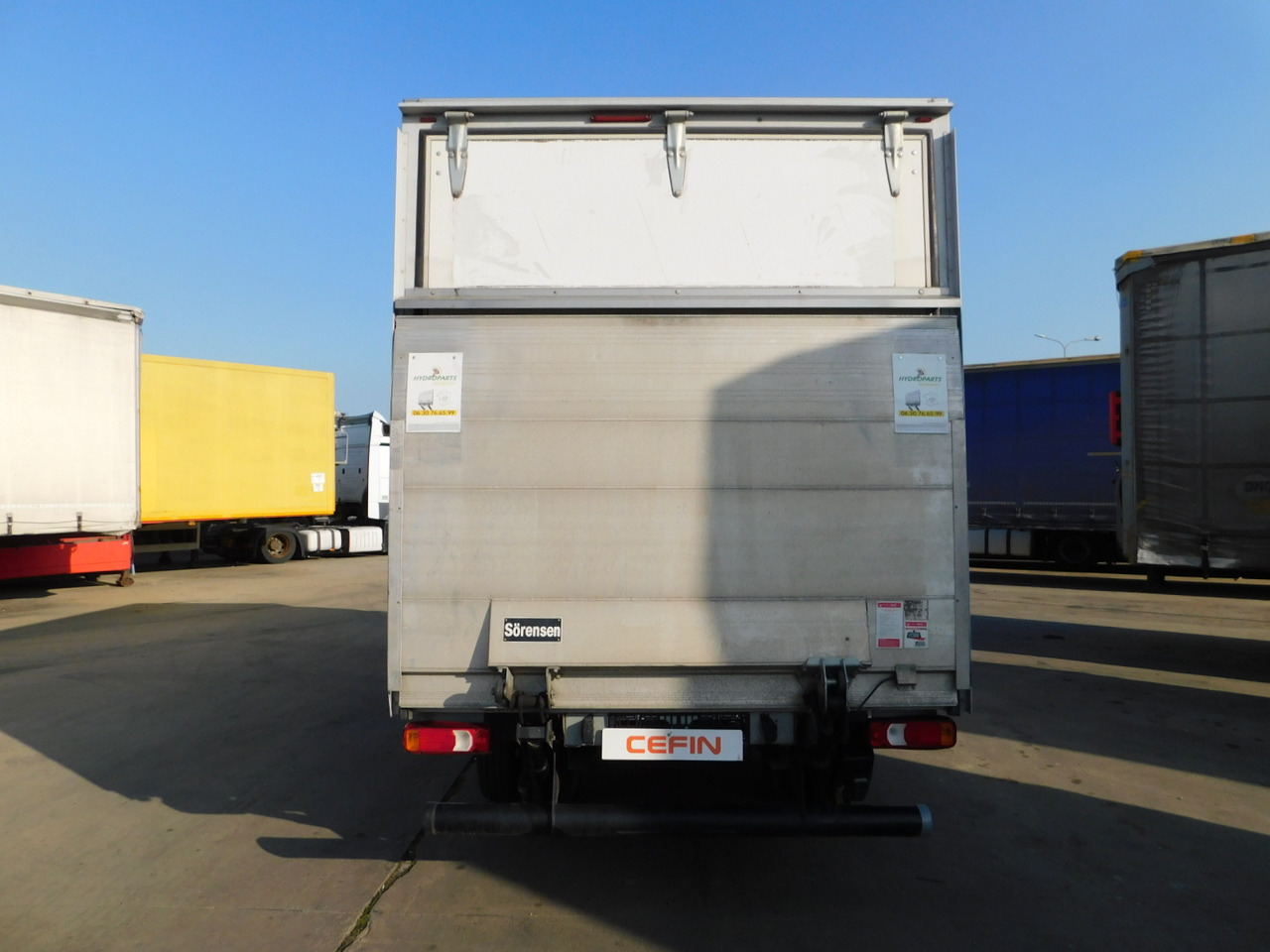 Jakeluauto Iveco 35c16h30: kuva Jakeluauto Iveco 35c16h30 Jakeluauto Iveco 35c16h30: kuva Jakeluauto Iveco 35c16h30