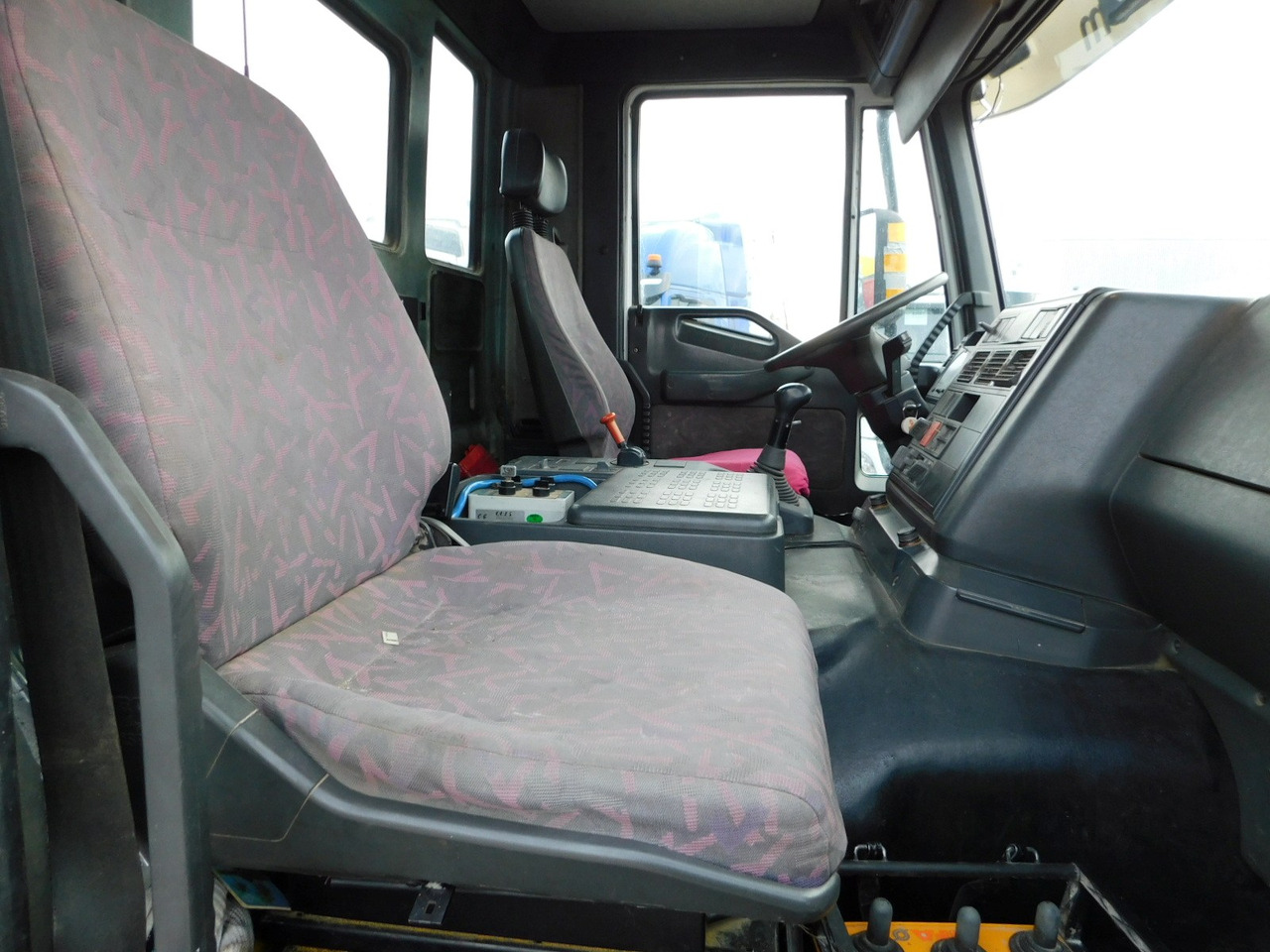 Iveco 410e44h80 - Betoniauto: kuva Iveco 410e44h80 - Betoniauto Iveco 410e44h80 - Betoniauto: kuva Iveco 410e44h80 - Betoniauto