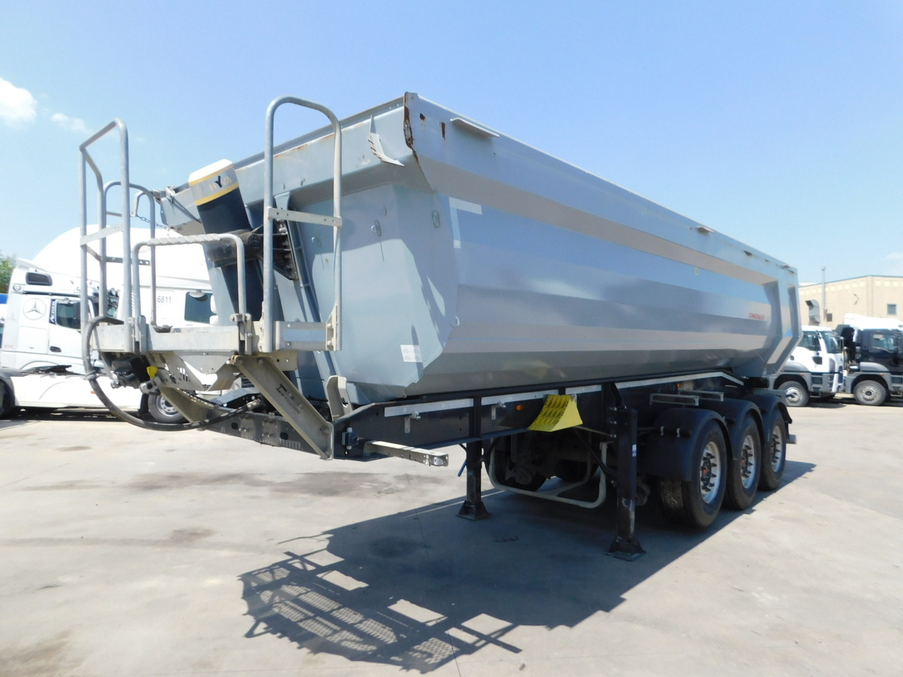 Schwarzmuller K serie sk - Kippiauto puoliperävaunu: kuva Schwarzmuller K serie sk - Kippiauto puoliperävaunu Schwarzmuller K serie sk - Kippiauto puoliperävaunu: kuva Schwarzmuller K serie sk - Kippiauto puoliperävaunu