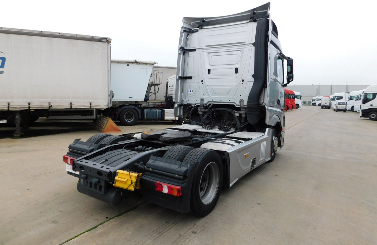 Mercedes Actros - Vetopöytäauto: kuva Mercedes Actros - Vetopöytäauto Mercedes Actros - Vetopöytäauto: kuva Mercedes Actros - Vetopöytäauto