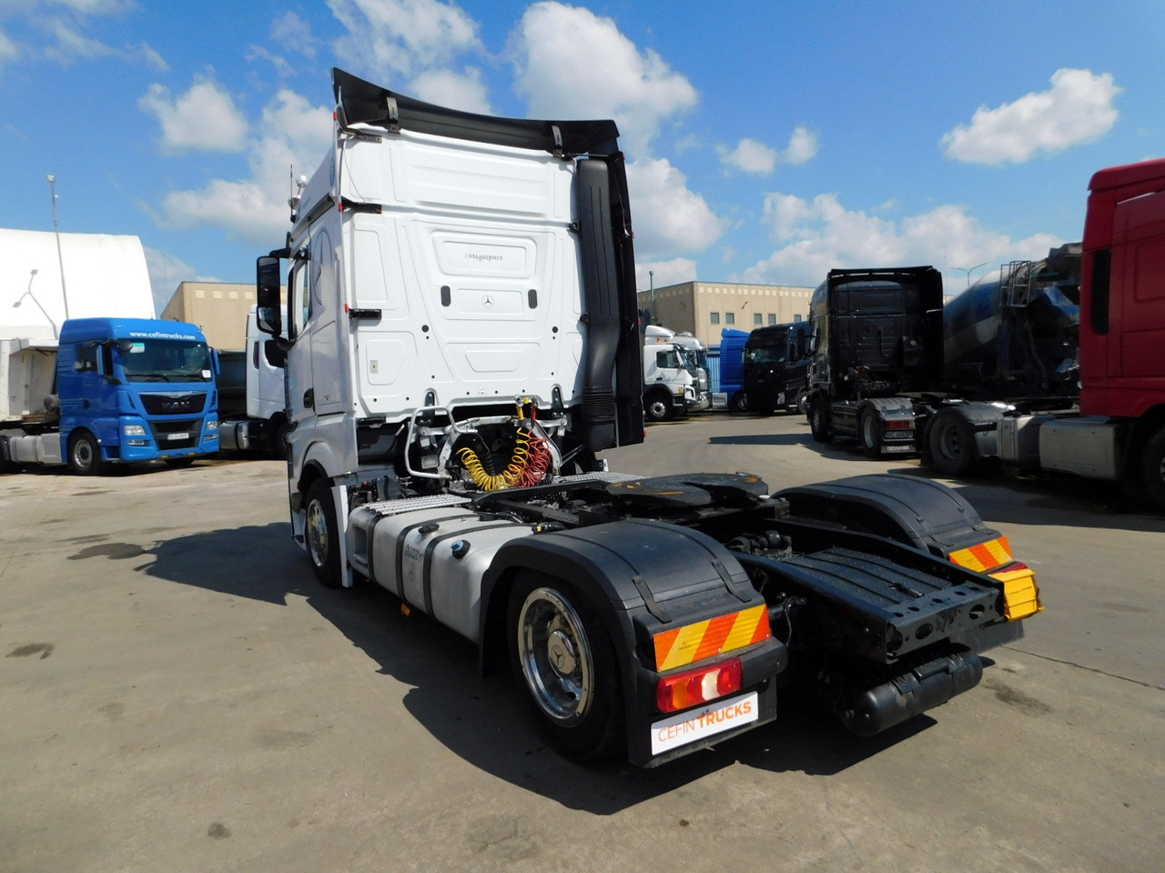 Mercedes Actros - Vetopöytäauto: kuva Mercedes Actros - Vetopöytäauto Mercedes Actros - Vetopöytäauto: kuva Mercedes Actros - Vetopöytäauto