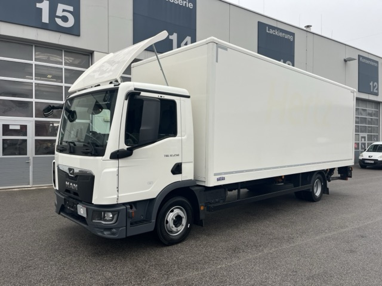 MAN TGL 12.250 4x2 BL CH Euro6 Klima AHK Luftfeder ZV - Umpikori kuorma-auto: kuva MAN TGL 12.250 4x2 BL CH Euro6 Klima AHK Luftfeder ZV - Umpikori kuorma-auto MAN TGL 12.250 4x2 BL CH Euro6 Klima AHK Luftfeder ZV - Umpikori kuorma-auto: kuva MAN TGL 12.250 4x2 BL CH Euro6 Klima AHK Luftfeder ZV - Umpikori kuorma-auto