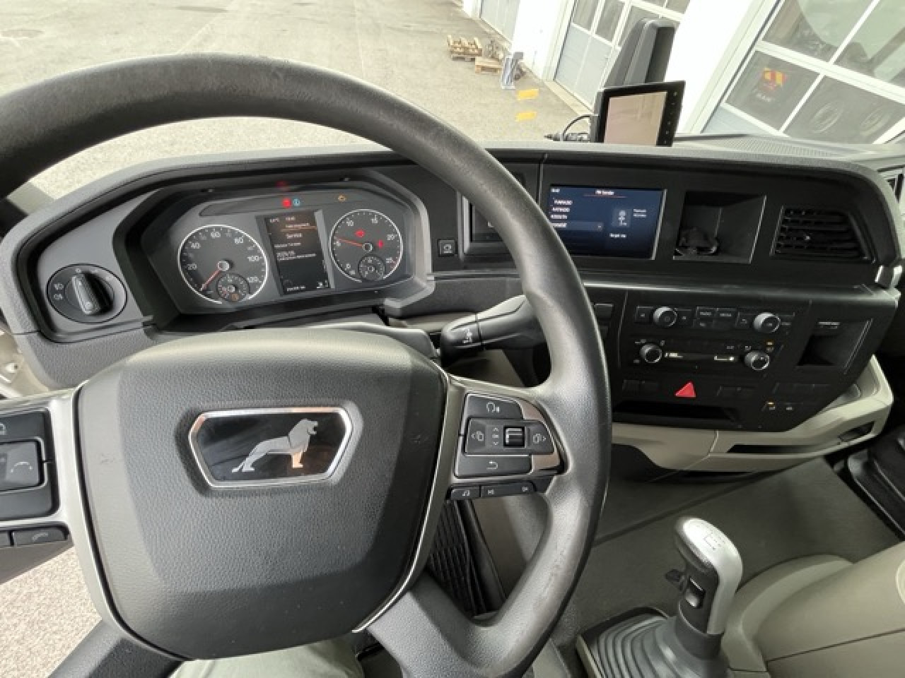 MAN TGS 26.360 6x2-4 LL Euro6 Klima AHK Luftfeder - Kuorma-auto alusta: kuva MAN TGS 26.360 6x2-4 LL Euro6 Klima AHK Luftfeder - Kuorma-auto alusta MAN TGS 26.360 6x2-4 LL Euro6 Klima AHK Luftfeder - Kuorma-auto alusta: kuva MAN TGS 26.360 6x2-4 LL Euro6 Klima AHK Luftfeder - Kuorma-auto alusta