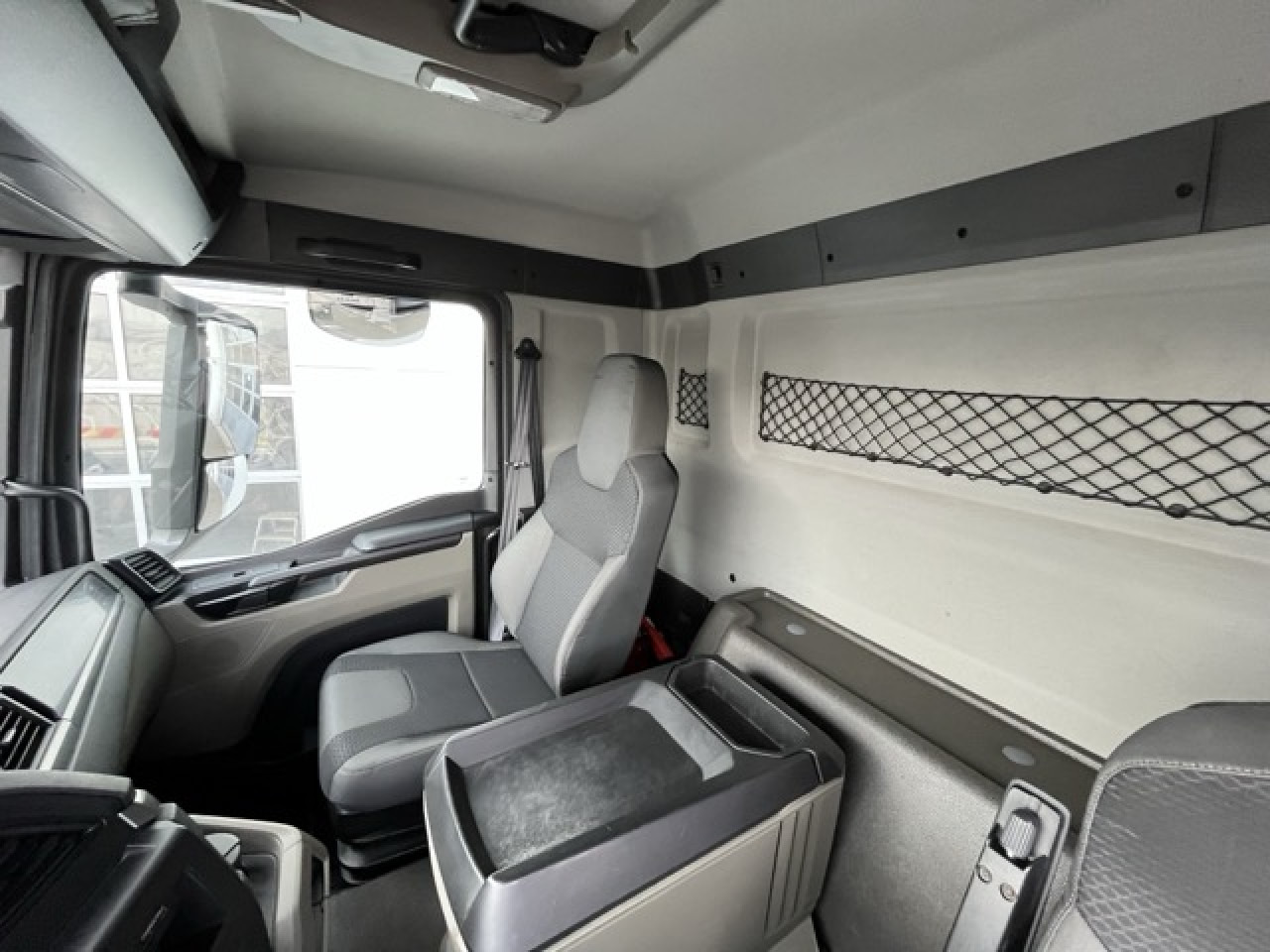 MAN TGS 26.360 6x2-4 LL Euro6 Klima AHK Luftfeder - Kuorma-auto alusta: kuva MAN TGS 26.360 6x2-4 LL Euro6 Klima AHK Luftfeder - Kuorma-auto alusta MAN TGS 26.360 6x2-4 LL Euro6 Klima AHK Luftfeder - Kuorma-auto alusta: kuva MAN TGS 26.360 6x2-4 LL Euro6 Klima AHK Luftfeder - Kuorma-auto alusta