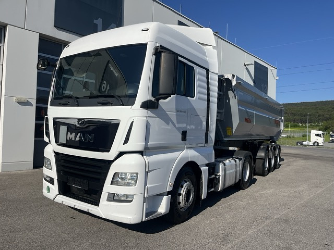 MAN TGX 18.460 4x2 BLS mit Kipphydraulik Euro6 Klima - Vetopöytäauto: kuva MAN TGX 18.460 4x2 BLS mit Kipphydraulik Euro6 Klima - Vetopöytäauto MAN TGX 18.460 4x2 BLS mit Kipphydraulik Euro6 Klima - Vetopöytäauto: kuva MAN TGX 18.460 4x2 BLS mit Kipphydraulik Euro6 Klima - Vetopöytäauto