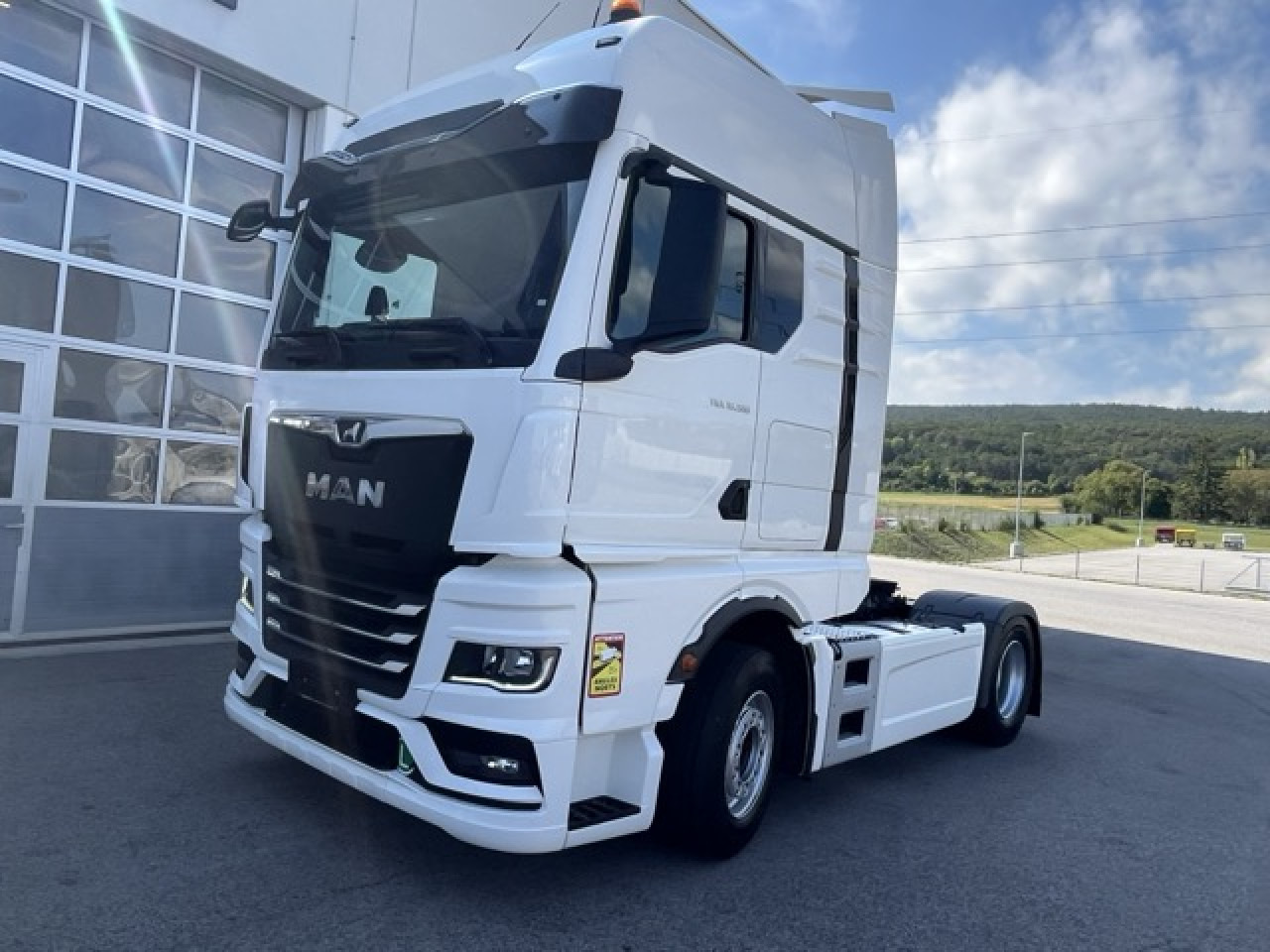 MAN TGX 18.510 4x2 BL SA Euro6 Retarder Klima ZV - Vetopöytäauto: kuva MAN TGX 18.510 4x2 BL SA Euro6 Retarder Klima ZV - Vetopöytäauto MAN TGX 18.510 4x2 BL SA Euro6 Retarder Klima ZV - Vetopöytäauto: kuva MAN TGX 18.510 4x2 BL SA Euro6 Retarder Klima ZV - Vetopöytäauto