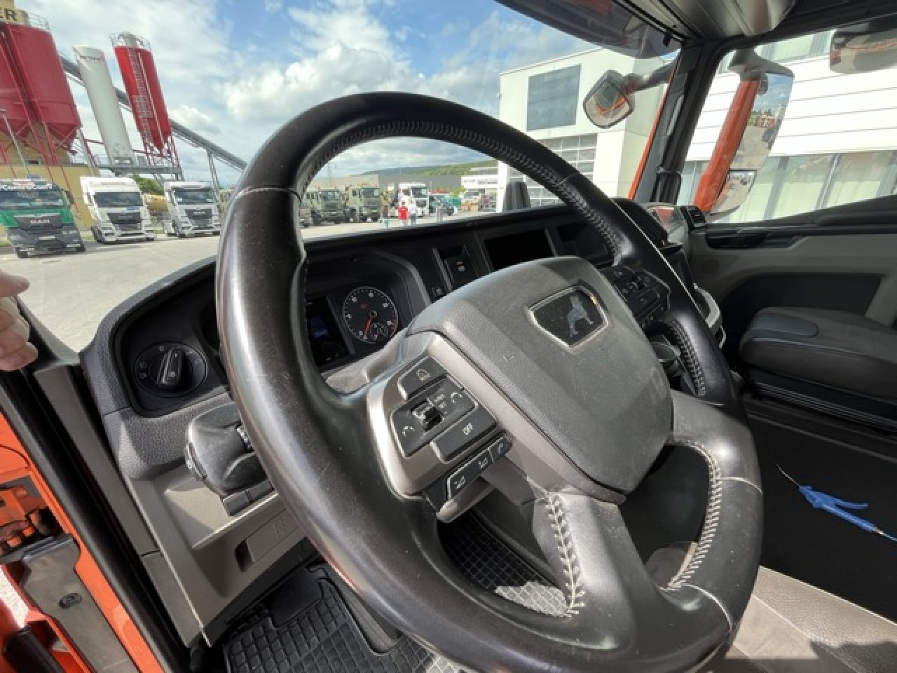 MAN TGX 18.510 4x2 BL-SA Mit PTO / Nebenabtrieb Euro6 - Vetopöytäauto: kuva MAN TGX 18.510 4x2 BL-SA Mit PTO / Nebenabtrieb Euro6 - Vetopöytäauto MAN TGX 18.510 4x2 BL-SA Mit PTO / Nebenabtrieb Euro6 - Vetopöytäauto: kuva MAN TGX 18.510 4x2 BL-SA Mit PTO / Nebenabtrieb Euro6 - Vetopöytäauto