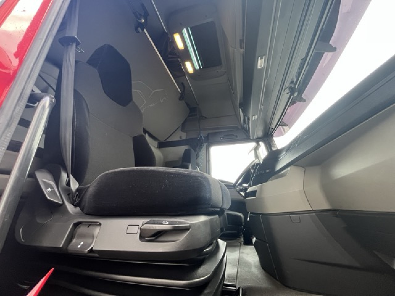 MAN TGX 18.510 4x2 LL SA - Vollgarantie MAN bis 01.27 - Vetopöytäauto: kuva MAN TGX 18.510 4x2 LL SA - Vollgarantie MAN bis 01.27 - Vetopöytäauto MAN TGX 18.510 4x2 LL SA - Vollgarantie MAN bis 01.27 - Vetopöytäauto: kuva MAN TGX 18.510 4x2 LL SA - Vollgarantie MAN bis 01.27 - Vetopöytäauto