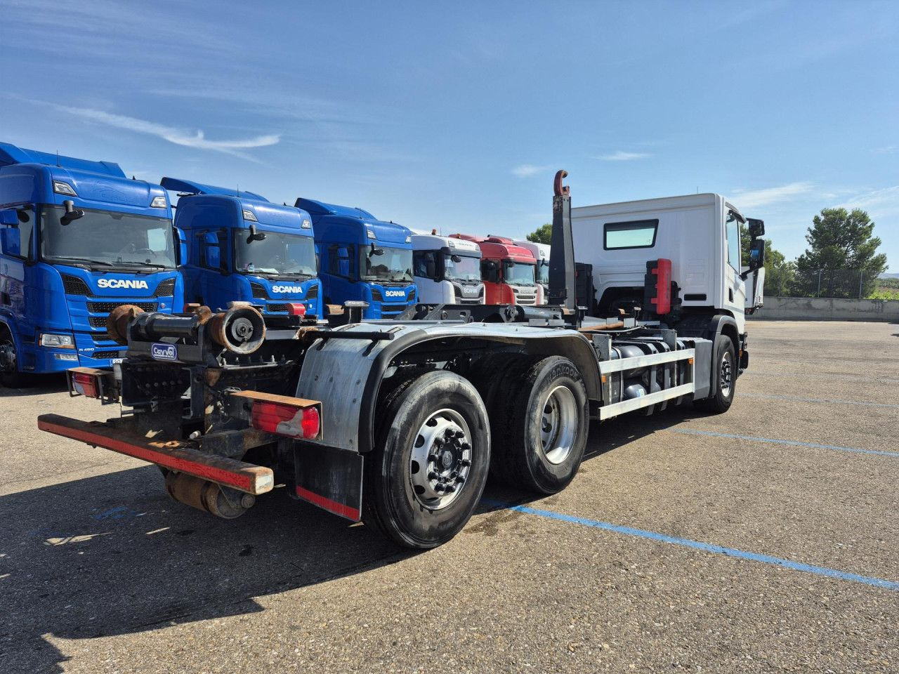 Scania P 340 - Vetopöytäauto: kuva Scania P 340 - Vetopöytäauto Scania P 340 - Vetopöytäauto: kuva Scania P 340 - Vetopöytäauto