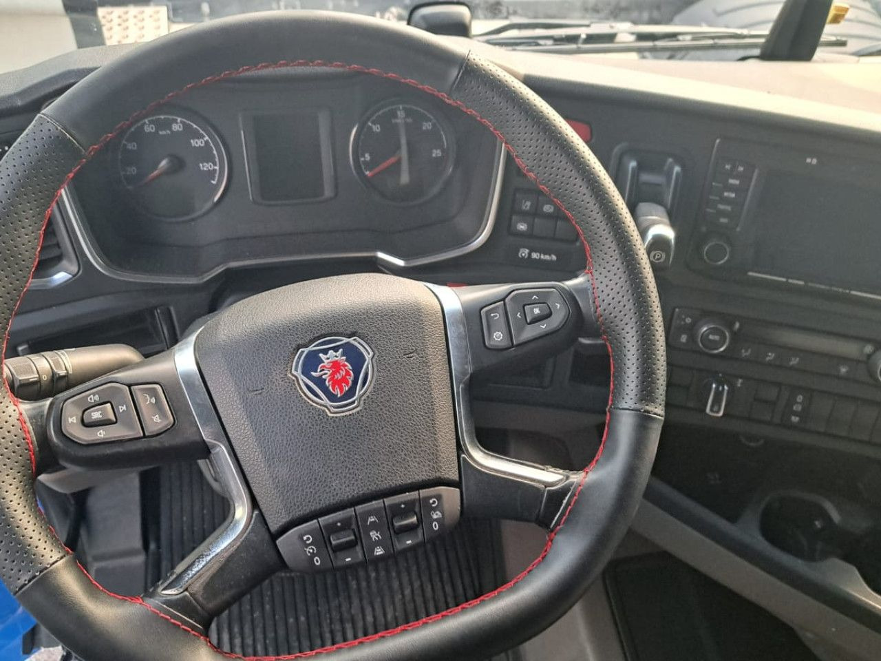 Scania R 450 - Vetopöytäauto: kuva Scania R 450 - Vetopöytäauto Scania R 450 - Vetopöytäauto: kuva Scania R 450 - Vetopöytäauto