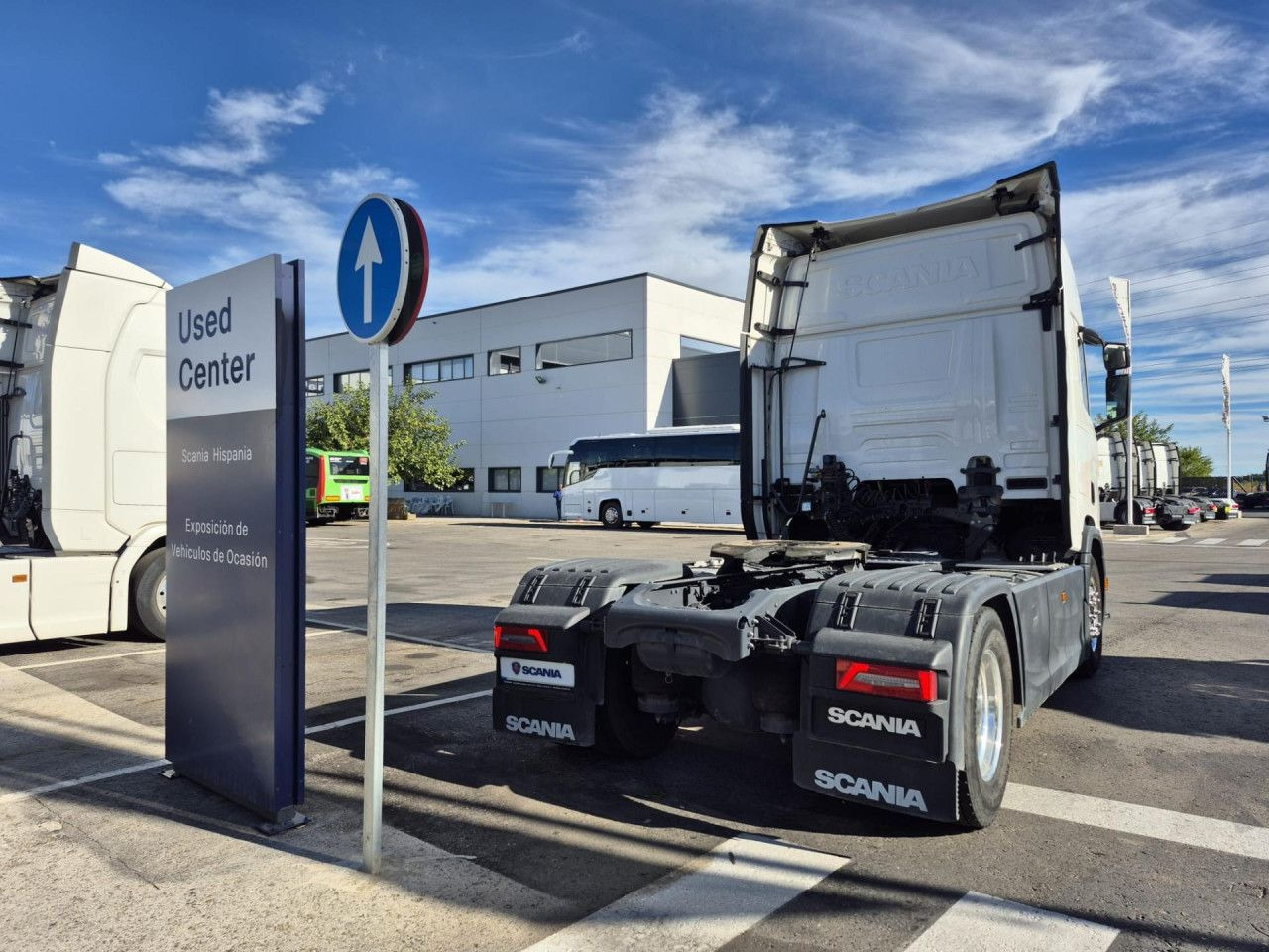 Scania R 460 - Vetopöytäauto: kuva Scania R 460 - Vetopöytäauto Scania R 460 - Vetopöytäauto: kuva Scania R 460 - Vetopöytäauto