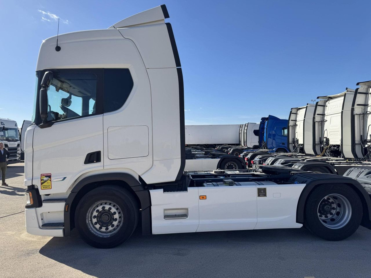 Scania R 460 - Vetopöytäauto: kuva Scania R 460 - Vetopöytäauto Scania R 460 - Vetopöytäauto: kuva Scania R 460 - Vetopöytäauto