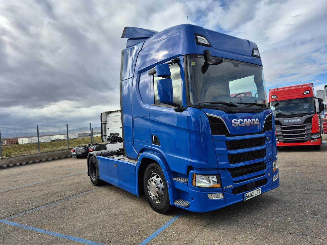 Scania R 650 - Vetopöytäauto: kuva Scania R 650 - Vetopöytäauto Scania R 650 - Vetopöytäauto: kuva Scania R 650 - Vetopöytäauto