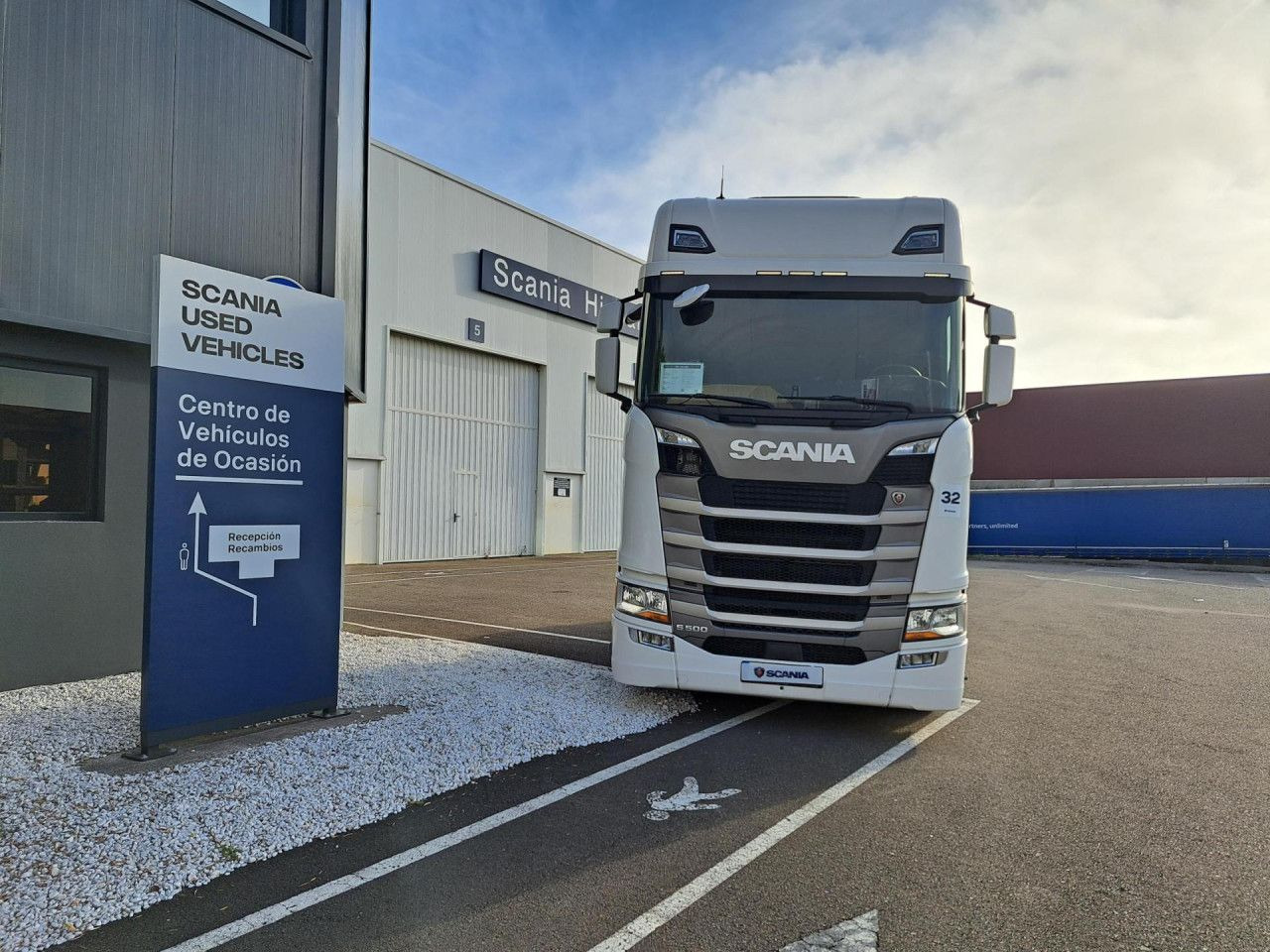 Scania S 500 - Vetopöytäauto: kuva Scania S 500 - Vetopöytäauto Scania S 500 - Vetopöytäauto: kuva Scania S 500 - Vetopöytäauto