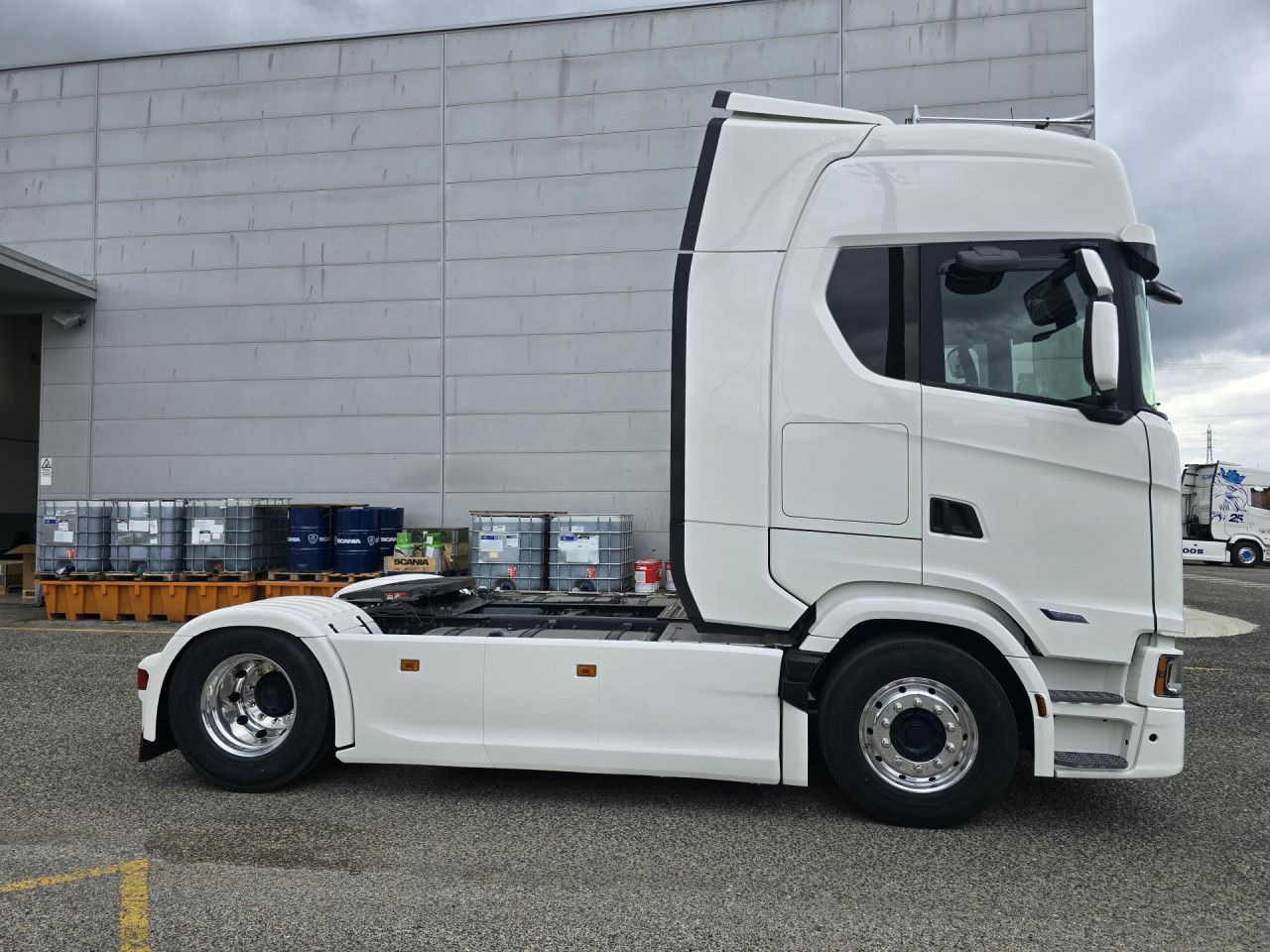 Scania S 560 - Vetopöytäauto: kuva Scania S 560 - Vetopöytäauto Scania S 560 - Vetopöytäauto: kuva Scania S 560 - Vetopöytäauto