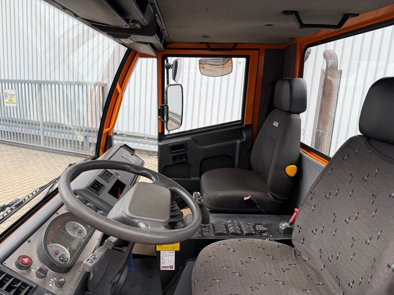 AEBI Schmidt MT750 4x4 AEBI Schmidt MT750 4x4, City-Abroller, Winterdienstausstattung, 2x AHK - Koukkulava kuorma-auto: kuva  AEBI Schmidt MT750 4x4 AEBI Schmidt MT750 4x4, City-Abroller, Winterdienstausstattung, 2x AHK - Koukkulava kuorma-auto AEBI Schmidt MT750 4x4 AEBI Schmidt MT750 4x4, City-Abroller, Winterdienstausstattung, 2x AHK - Koukkulava kuorma-auto: kuva  AEBI Schmidt MT750 4x4 AEBI Schmidt MT750 4x4, City-Abroller, Winterdienstausstattung, 2x AHK - Koukkulava kuorma-auto