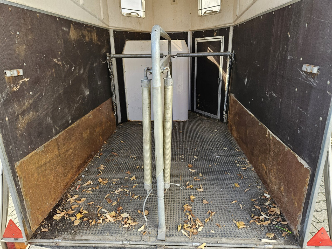 Blomert T2BPA Pferdeanhänger T2BPA Pferdeanhänger - Hevostraileri: kuva Blomert T2BPA Pferdeanhänger T2BPA Pferdeanhänger - Hevostraileri Blomert T2BPA Pferdeanhänger T2BPA Pferdeanhänger - Hevostraileri: kuva Blomert T2BPA Pferdeanhänger T2BPA Pferdeanhänger - Hevostraileri