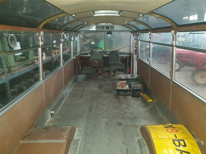 Bussi L4C Alpenwagen III, Alpin Bus, Restaurationsobjekt SAURER L4C Alpenwagen III, Alpin Bus, Restaurationsobjekt: kuva Bussi L4C Alpenwagen III, Alpin Bus, Restaurationsobjekt SAURER L4C Alpenwagen III, Alpin Bus, Restaurationsobjekt