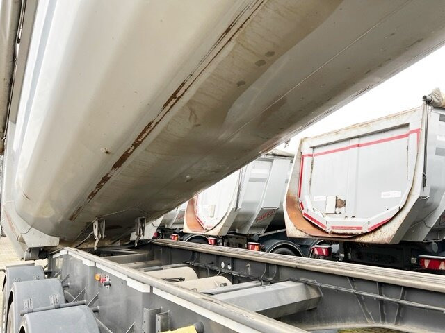 Carnehl CHKS34/HS CHKS34/HS, Stahlmulde ca. 29m³, HARDOX, Liftachse, Schütte - Kippiauto puoliperävaunu: kuva Carnehl CHKS34/HS CHKS34/HS, Stahlmulde ca. 29m³, HARDOX, Liftachse, Schütte - Kippiauto puoliperävaunu Carnehl CHKS34/HS CHKS34/HS, Stahlmulde ca. 29m³, HARDOX, Liftachse, Schütte - Kippiauto puoliperävaunu: kuva Carnehl CHKS34/HS CHKS34/HS, Stahlmulde ca. 29m³, HARDOX, Liftachse, Schütte - Kippiauto puoliperävaunu