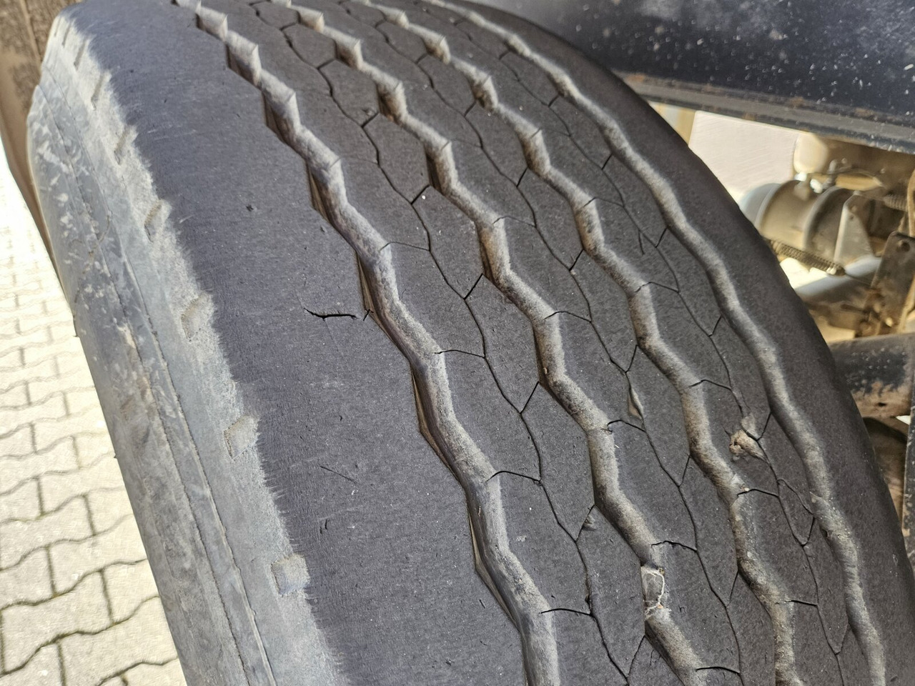 Carnehl CTK/A CTK/A, Alu-Bordwände, Rollplane, ca. 10m³ - Kippiauto perävaunu: kuva Carnehl CTK/A CTK/A, Alu-Bordwände, Rollplane, ca. 10m³ - Kippiauto perävaunu Carnehl CTK/A CTK/A, Alu-Bordwände, Rollplane, ca. 10m³ - Kippiauto perävaunu: kuva Carnehl CTK/A CTK/A, Alu-Bordwände, Rollplane, ca. 10m³ - Kippiauto perävaunu