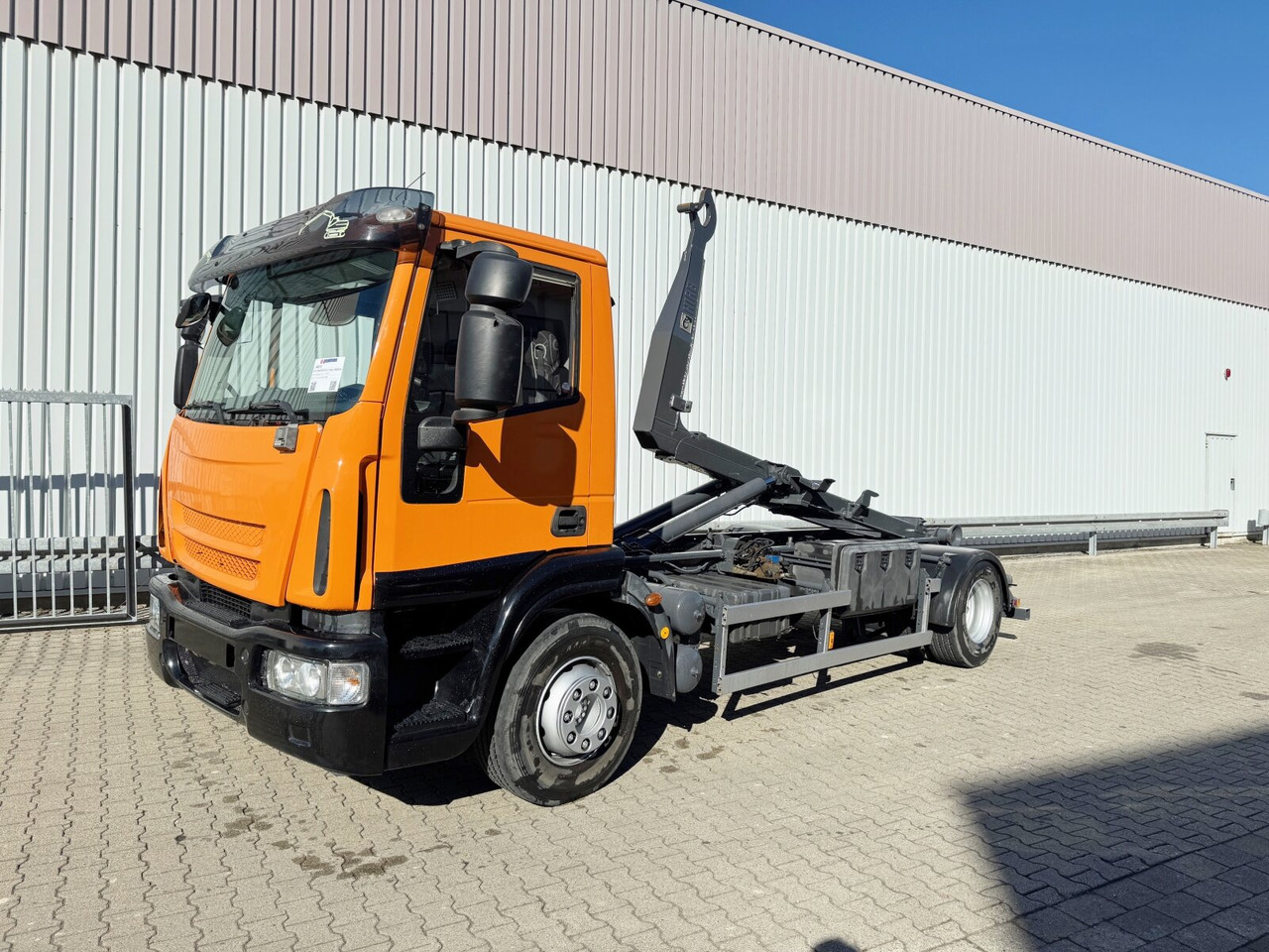 Euro Cargo 160E25 4x2 Euro Cargo 160E25 4x2, HIAB Abroller - Koukkulava kuorma-auto: kuva Euro Cargo 160E25 4x2 Euro Cargo 160E25 4x2, HIAB Abroller - Koukkulava kuorma-auto Euro Cargo 160E25 4x2 Euro Cargo 160E25 4x2, HIAB Abroller - Koukkulava kuorma-auto: kuva Euro Cargo 160E25 4x2 Euro Cargo 160E25 4x2, HIAB Abroller - Koukkulava kuorma-auto
