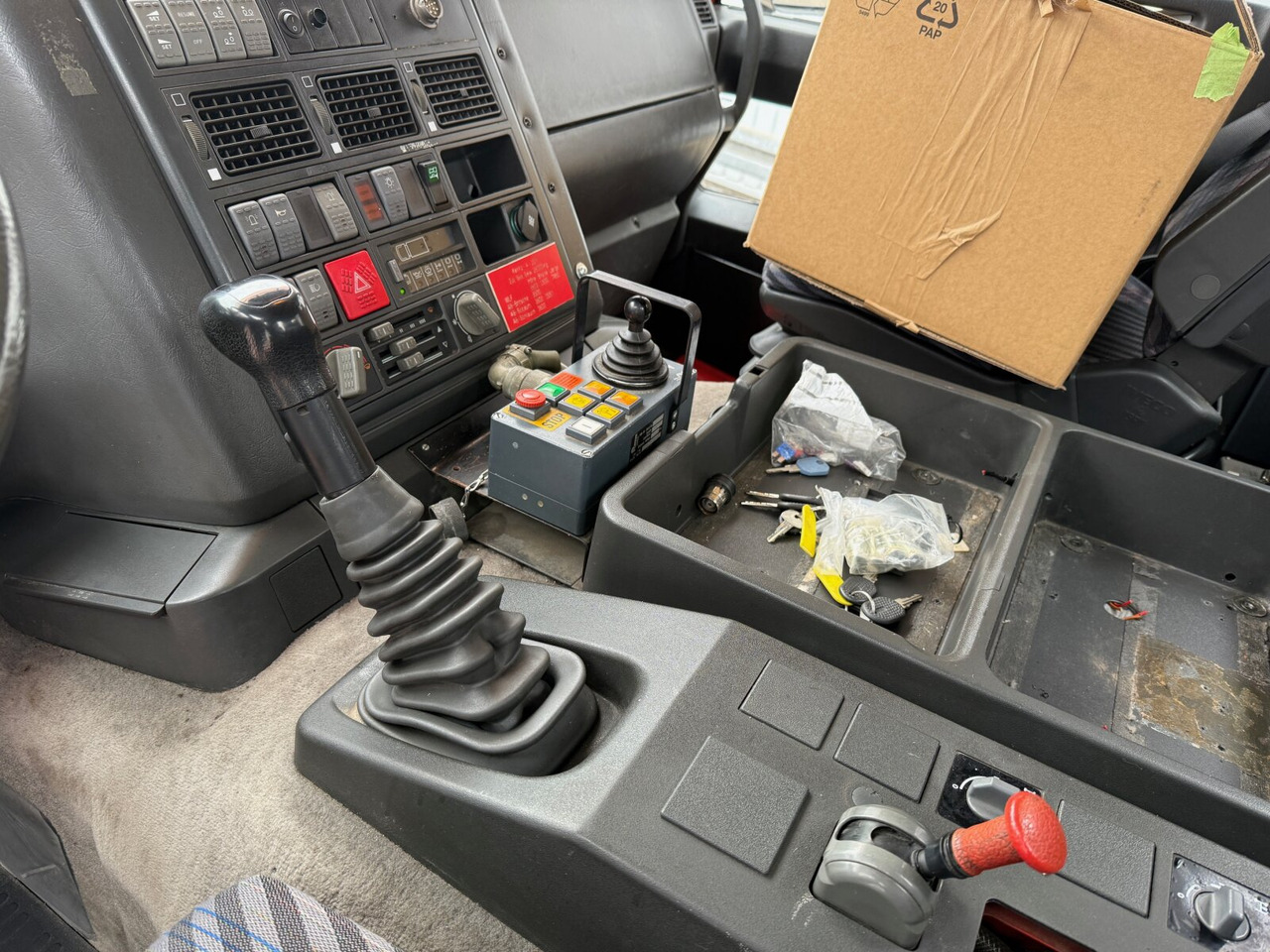 EuroTech 240E38 6x2-4 EuroTech 240E38 6x2-4, Lift-/Lenkachse, Seilwinde, Kran Hiab 100 - Koukkulava kuorma-auto, Nosturiauto: kuva  EuroTech 240E38 6x2-4 EuroTech 240E38 6x2-4, Lift-/Lenkachse, Seilwinde, Kran Hiab 100 - Koukkulava kuorma-auto, Nosturiauto EuroTech 240E38 6x2-4 EuroTech 240E38 6x2-4, Lift-/Lenkachse, Seilwinde, Kran Hiab 100 - Koukkulava kuorma-auto, Nosturiauto: kuva  EuroTech 240E38 6x2-4 EuroTech 240E38 6x2-4, Lift-/Lenkachse, Seilwinde, Kran Hiab 100 - Koukkulava kuorma-auto, Nosturiauto