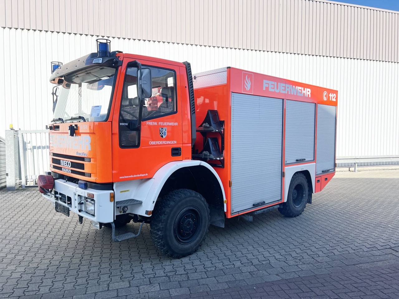 FF 95 E 18 WR 4x4 FF 95 E 18 WR 4x4, RW1, EuroFire - Ambulanssi: kuva FF 95 E 18 WR 4x4 FF 95 E 18 WR 4x4, RW1, EuroFire - Ambulanssi FF 95 E 18 WR 4x4 FF 95 E 18 WR 4x4, RW1, EuroFire - Ambulanssi: kuva FF 95 E 18 WR 4x4 FF 95 E 18 WR 4x4, RW1, EuroFire - Ambulanssi