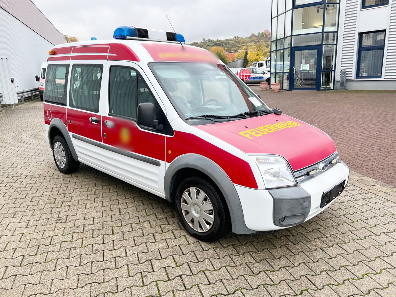 Pieni pakettiauto Ford Tourneo Connect 4x2 Tourneo Connect 4x2, Personentransporter, 8-Sitzer: kuva Pieni pakettiauto Ford Tourneo Connect 4x2 Tourneo Connect 4x2, Personentransporter, 8-Sitzer