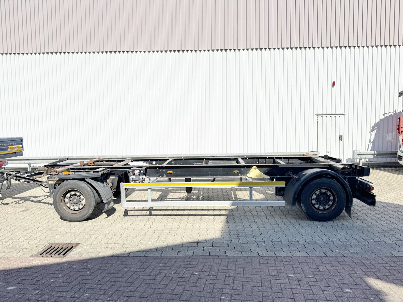 Kögel AW 18 AW 18 - Konttialus/ Vaihtokuormatilat perävaunu: kuva Kögel AW 18 AW 18 - Konttialus/ Vaihtokuormatilat perävaunu Kögel AW 18 AW 18 - Konttialus/ Vaihtokuormatilat perävaunu: kuva Kögel AW 18 AW 18 - Konttialus/ Vaihtokuormatilat perävaunu