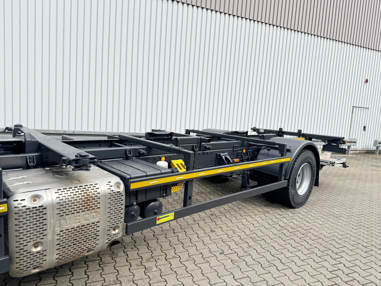 Iveco Stralis AT 190 S31FP-CM 4x2 Stralis AT 190 S31FP-CM 4x2, LBW BÄR, Ex- - Kuorma-auto: kuva Iveco Stralis AT 190 S31FP-CM 4x2 Stralis AT 190 S31FP-CM 4x2, LBW BÄR, Ex- - Kuorma-auto Iveco Stralis AT 190 S31FP-CM 4x2 Stralis AT 190 S31FP-CM 4x2, LBW BÄR, Ex- - Kuorma-auto: kuva Iveco Stralis AT 190 S31FP-CM 4x2 Stralis AT 190 S31FP-CM 4x2, LBW BÄR, Ex- - Kuorma-auto