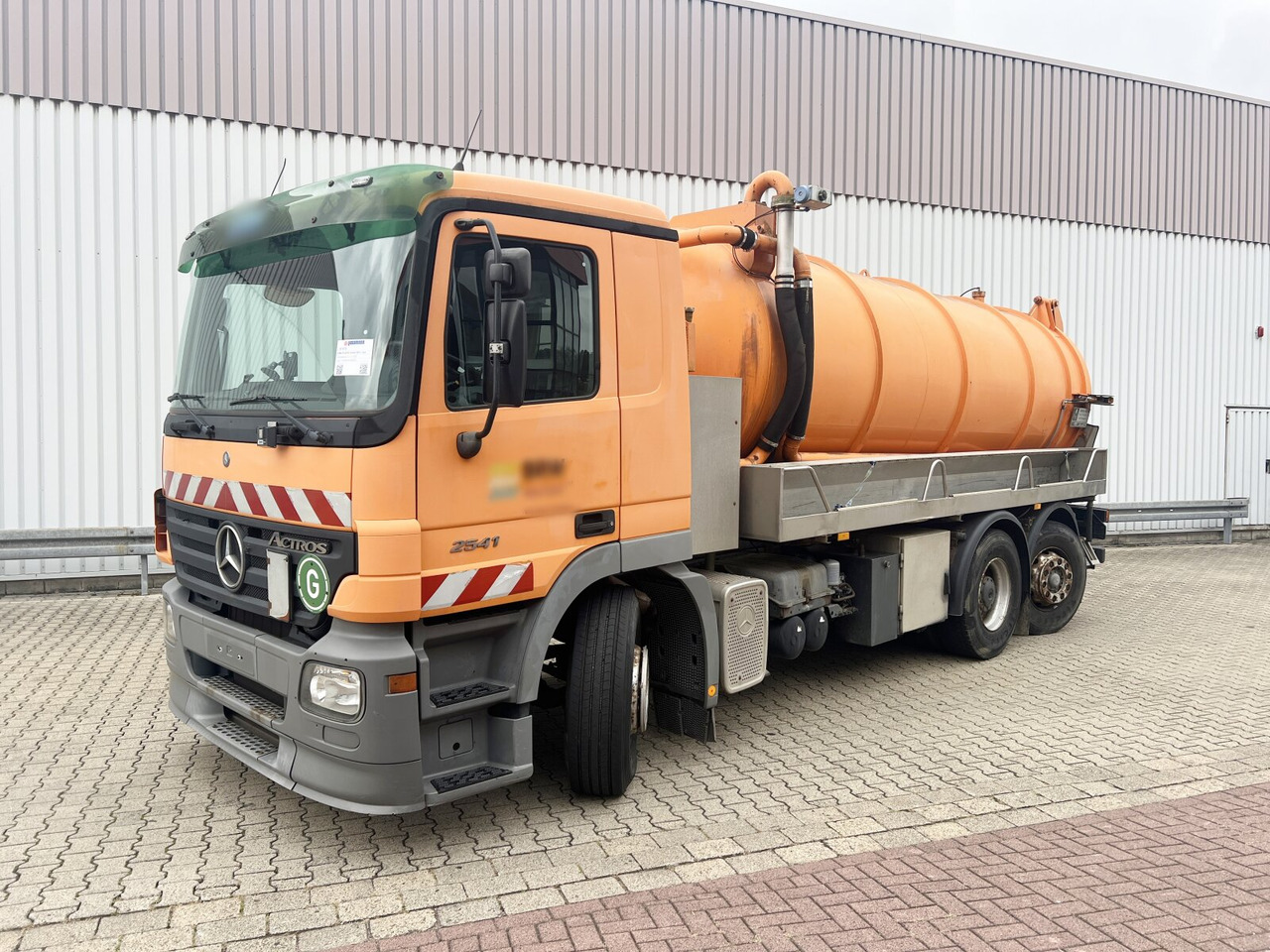 Mercedes-Benz Actros 2541 L 6x2 Actros 2541 L 6x2, Lenkachse, Küller Saug- und Spülwagen ca. 14m³ - Kuorma-auto: kuva Mercedes-Benz Actros 2541 L 6x2 Actros 2541 L 6x2, Lenkachse, Küller Saug- und Spülwagen ca. 14m³ - Kuorma-auto Mercedes-Benz Actros 2541 L 6x2 Actros 2541 L 6x2, Lenkachse, Küller Saug- und Spülwagen ca. 14m³ - Kuorma-auto: kuva Mercedes-Benz Actros 2541 L 6x2 Actros 2541 L 6x2, Lenkachse, Küller Saug- und Spülwagen ca. 14m³ - Kuorma-auto