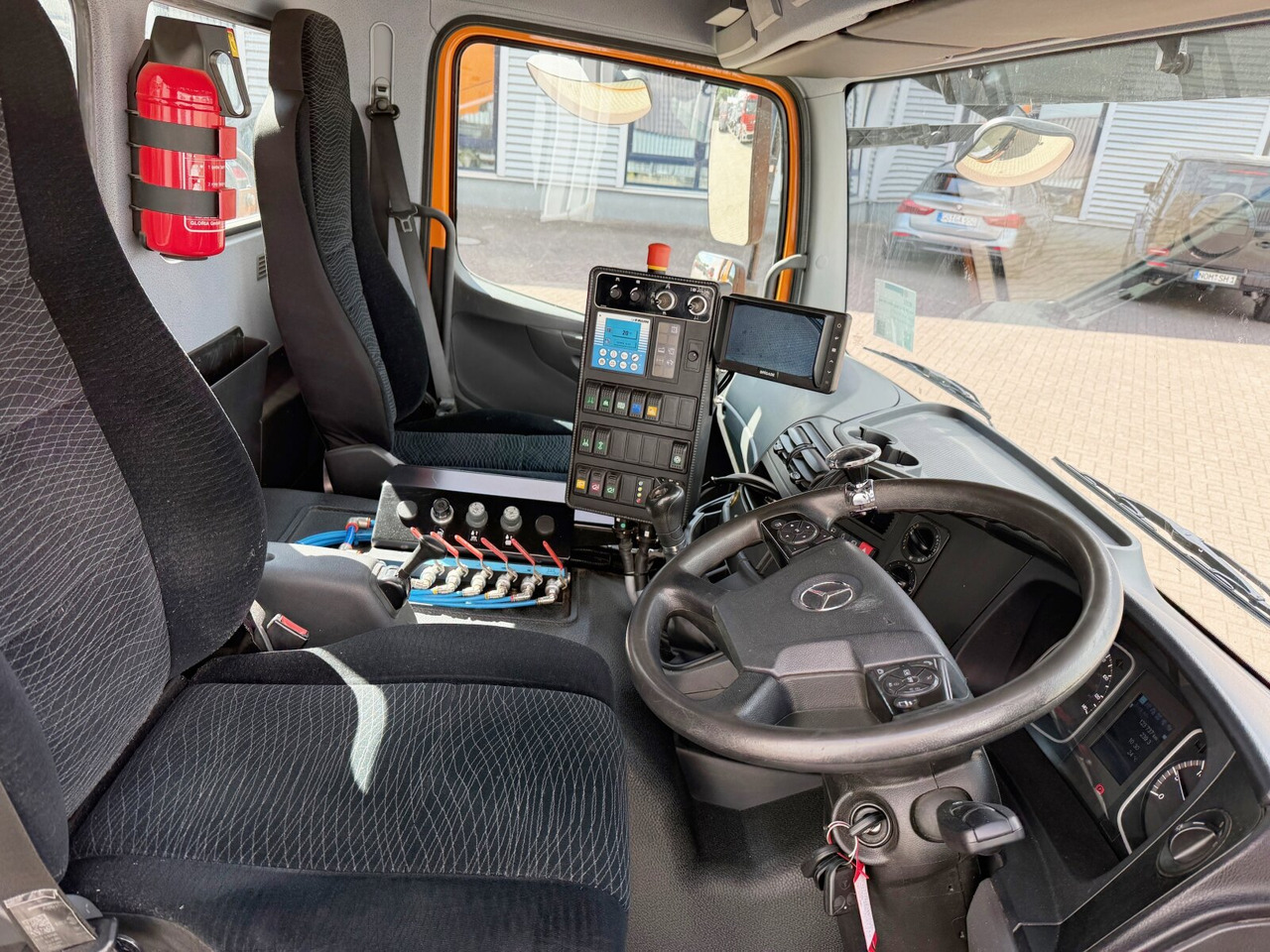 Mercedes-Benz Atego 1524 LKO 4x2 Atego 1524 LKO 4x2, Kehrmaschine FAUN Viajet 6RH - Kuorma-auto: kuva Mercedes-Benz Atego 1524 LKO 4x2 Atego 1524 LKO 4x2, Kehrmaschine FAUN Viajet 6RH - Kuorma-auto Mercedes-Benz Atego 1524 LKO 4x2 Atego 1524 LKO 4x2, Kehrmaschine FAUN Viajet 6RH - Kuorma-auto: kuva Mercedes-Benz Atego 1524 LKO 4x2 Atego 1524 LKO 4x2, Kehrmaschine FAUN Viajet 6RH - Kuorma-auto