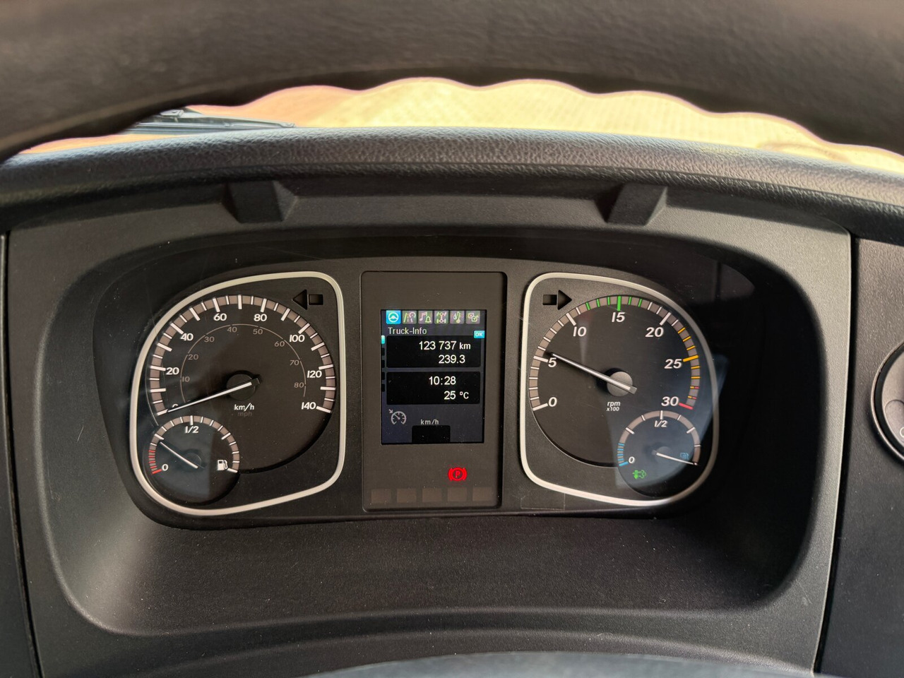 Mercedes-Benz Atego 1524 LKO 4x2 Atego 1524 LKO 4x2, Kehrmaschine FAUN Viajet 6RH - Kuorma-auto: kuva Mercedes-Benz Atego 1524 LKO 4x2 Atego 1524 LKO 4x2, Kehrmaschine FAUN Viajet 6RH - Kuorma-auto Mercedes-Benz Atego 1524 LKO 4x2 Atego 1524 LKO 4x2, Kehrmaschine FAUN Viajet 6RH - Kuorma-auto: kuva Mercedes-Benz Atego 1524 LKO 4x2 Atego 1524 LKO 4x2, Kehrmaschine FAUN Viajet 6RH - Kuorma-auto