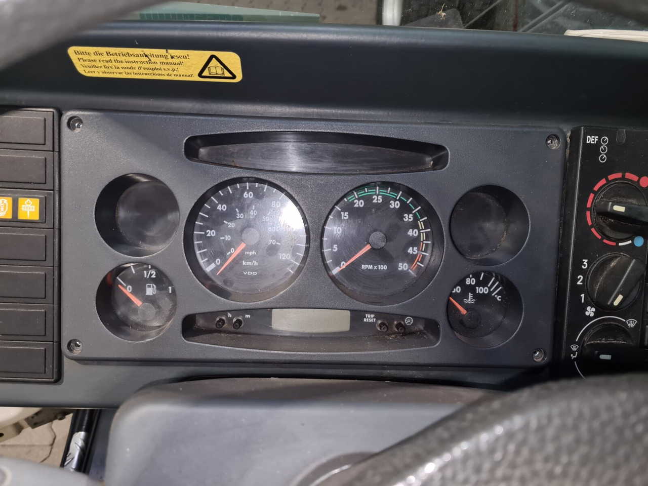 M 30 FUMO 4x4 DOKA M30 Fumo 4x4 Doka Kipper - Kippiauto kuorma-auto: kuva M 30 FUMO 4x4 DOKA M30 Fumo 4x4 Doka Kipper - Kippiauto kuorma-auto M 30 FUMO 4x4 DOKA M30 Fumo 4x4 Doka Kipper - Kippiauto kuorma-auto: kuva M 30 FUMO 4x4 DOKA M30 Fumo 4x4 Doka Kipper - Kippiauto kuorma-auto