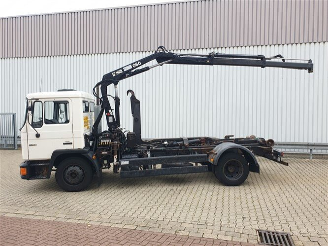 Koukkulava kuorma-auto, Nosturiauto MAN 14.152 F 4x2 BB 14.152 F 4x2 BB mit Kran Hiab 060-2: kuva Koukkulava kuorma-auto, Nosturiauto MAN 14.152 F 4x2 BB 14.152 F 4x2 BB mit Kran Hiab 060-2