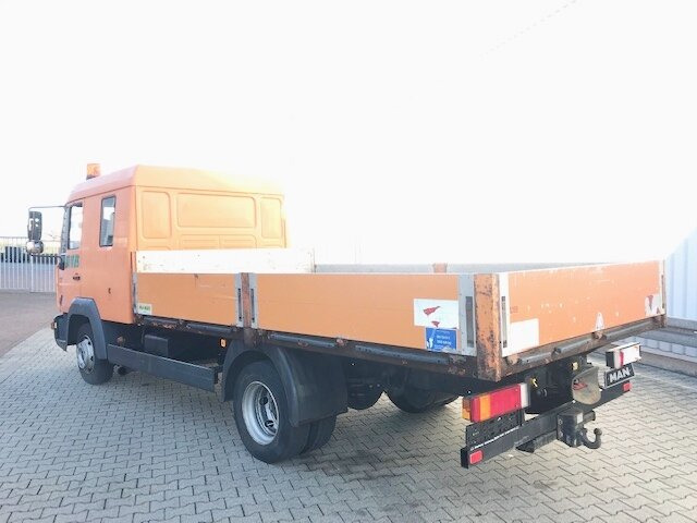 Lava-kuorma-auto MAN LE 8.185 LC Doka 4x2 BB LE 8.185 LC Doka 4x2 BB, 2x AHK: kuva Lava-kuorma-auto MAN LE 8.185 LC Doka 4x2 BB LE 8.185 LC Doka 4x2 BB, 2x AHK