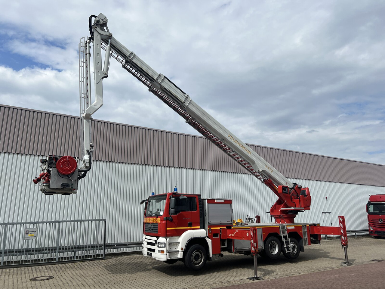 MAN TGA 26.360 6x2-2 LL, Magirus ALP 375 TGA 26.360 6x2-2 LL, Magirus ALP 375 - Ambulanssi: kuva MAN TGA 26.360 6x2-2 LL, Magirus ALP 375 TGA 26.360 6x2-2 LL, Magirus ALP 375 - Ambulanssi MAN TGA 26.360 6x2-2 LL, Magirus ALP 375 TGA 26.360 6x2-2 LL, Magirus ALP 375 - Ambulanssi: kuva MAN TGA 26.360 6x2-2 LL, Magirus ALP 375 TGA 26.360 6x2-2 LL, Magirus ALP 375 - Ambulanssi